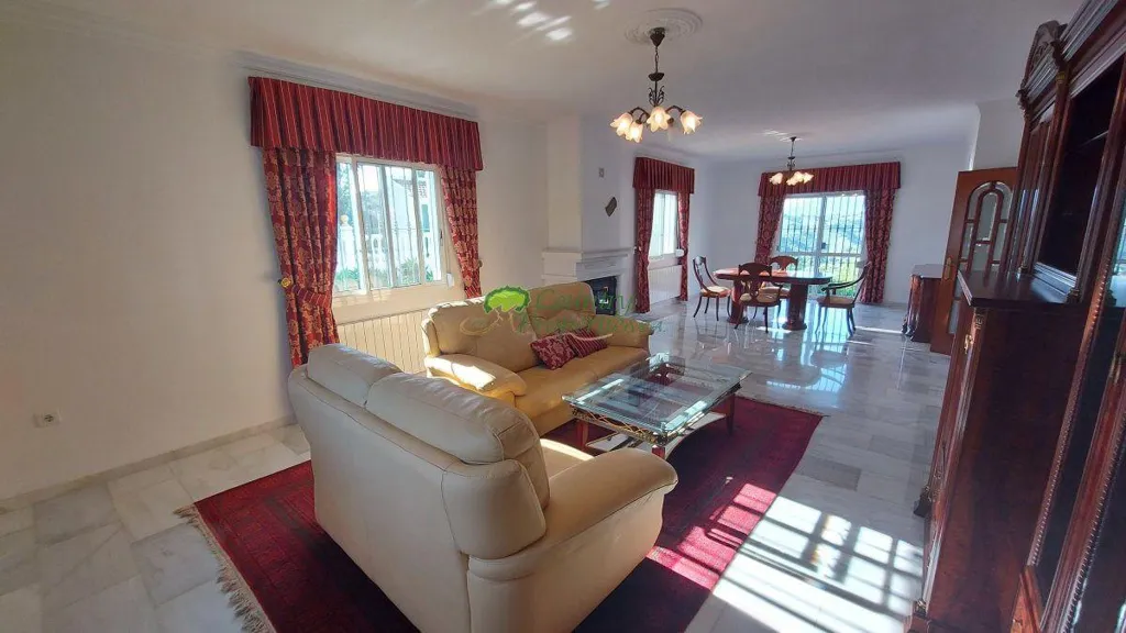 Elutuba - Villa with Pool and Mountain Views in Canillas de Aceituno