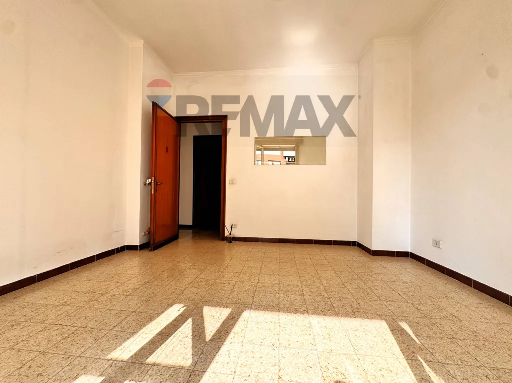 Stanze - Spacious Apartment with Parking in Ostia Ponente
