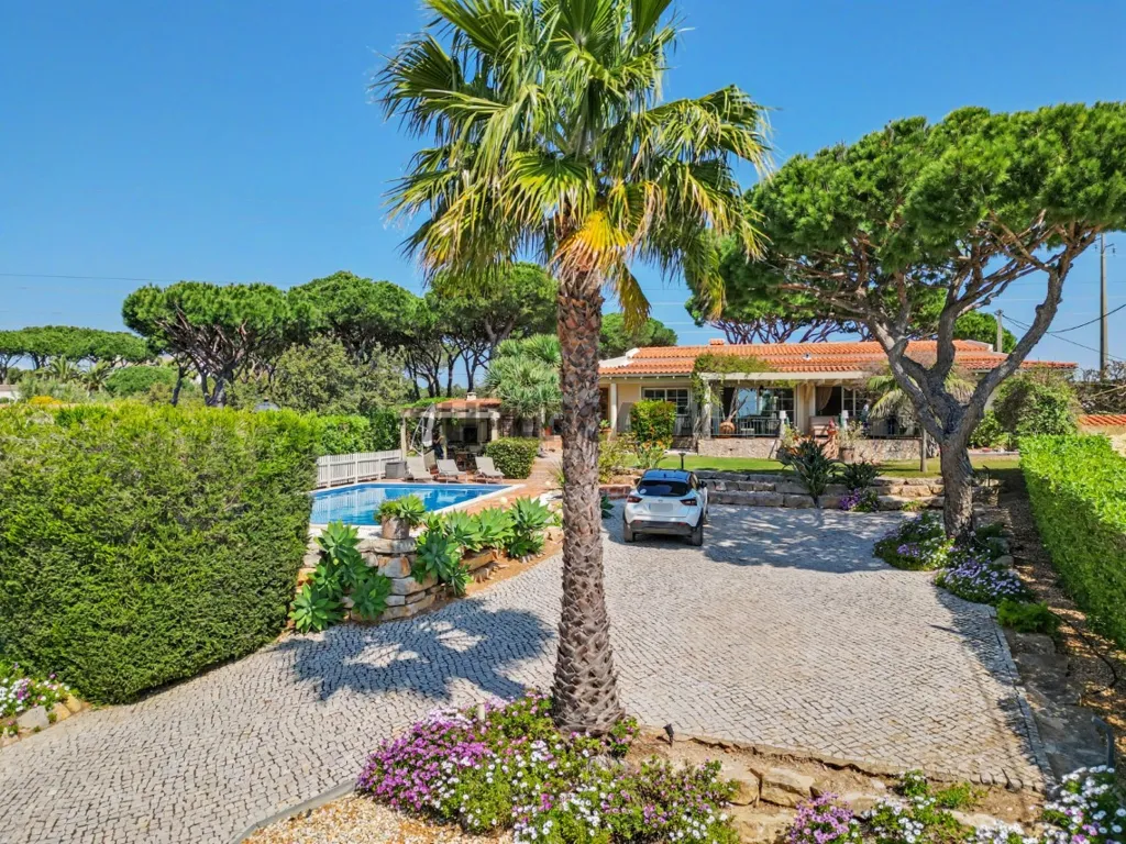 Exterior - Detached Villa with Pool in Fonte Santa, Loulé