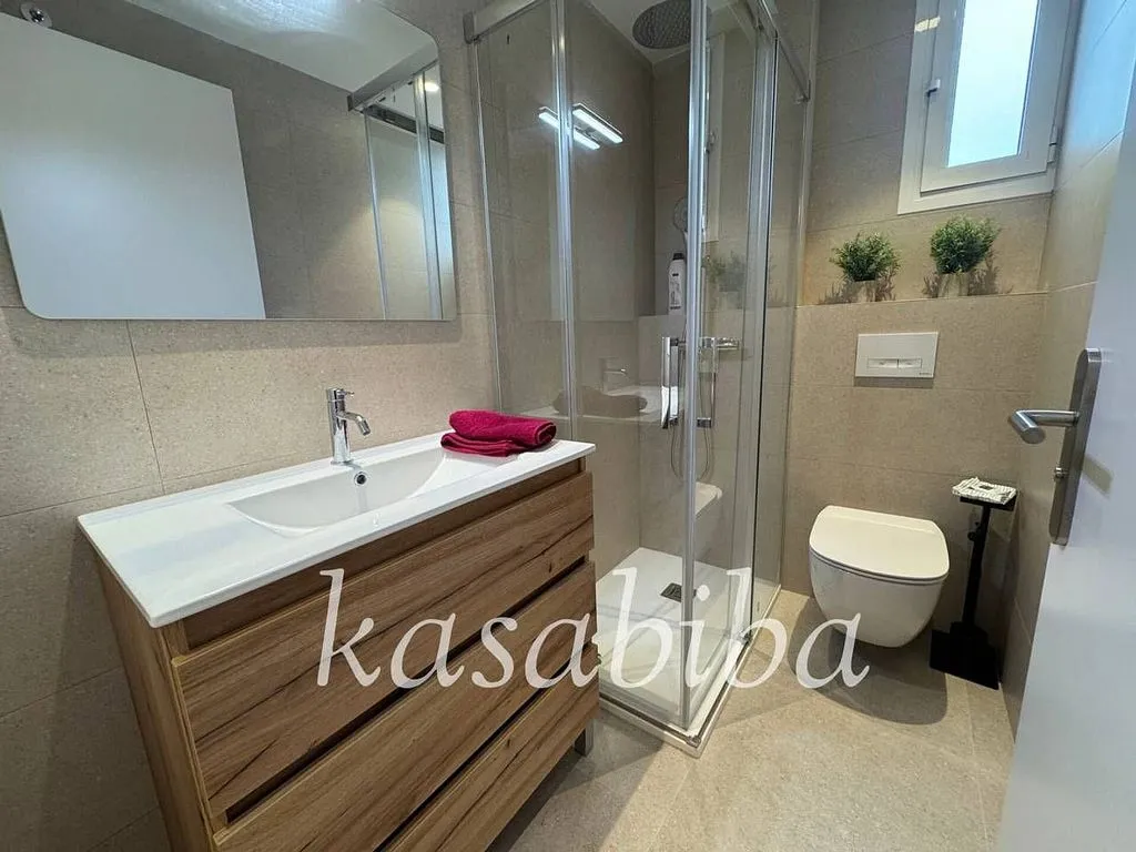 Salles de bain - Fully Furnished Flat with Sea View in Valencia