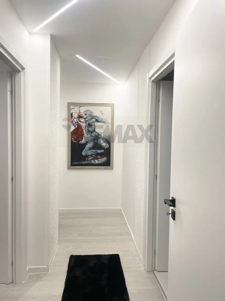 Entrée - Renovated Apartment with Balconies in Voghera