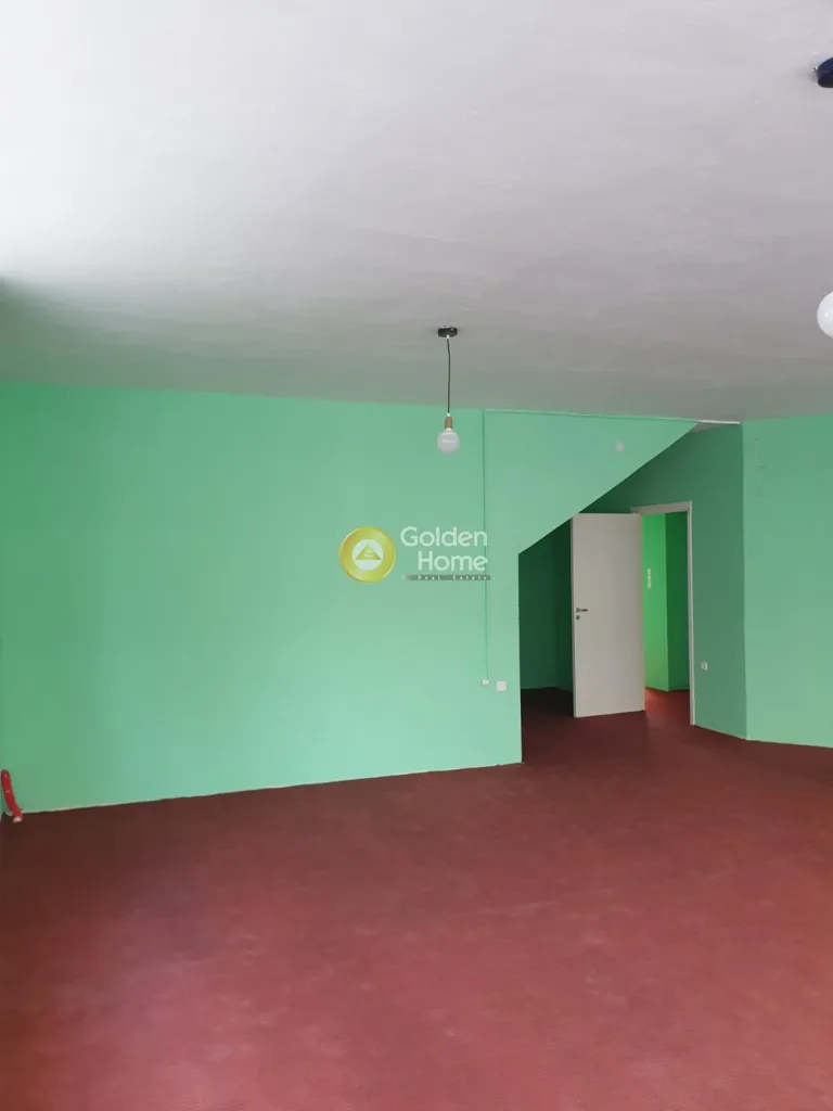 Pièces - Renovated Retail Space in Thebes Centre
