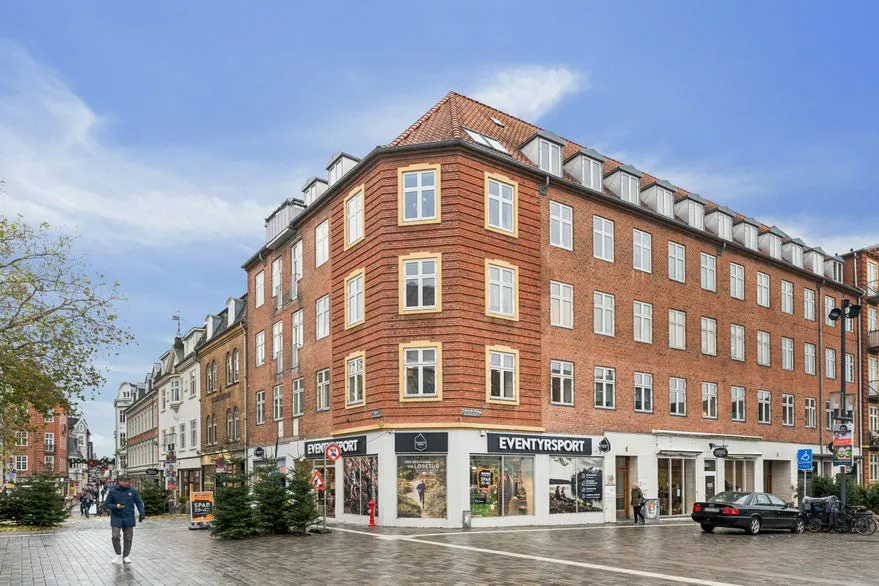 Välivaade - Commercial Unit with High Footfall in Aalborg
