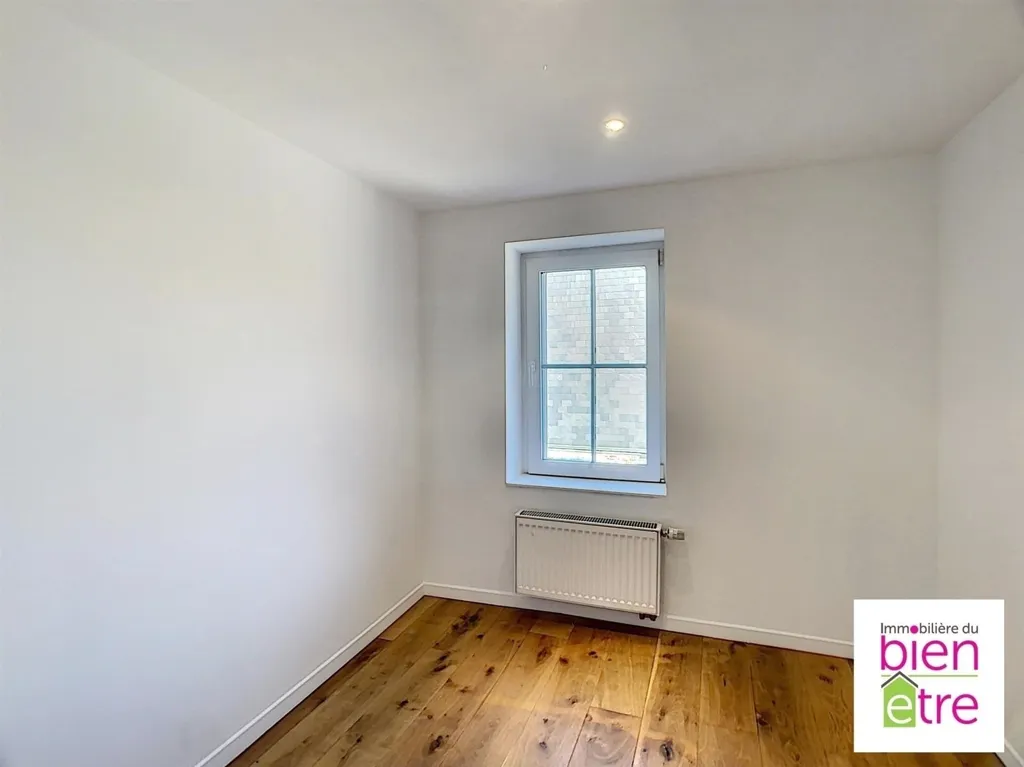 Pièces - Maison Rénovée avec Terrasse à Roux-Miroir