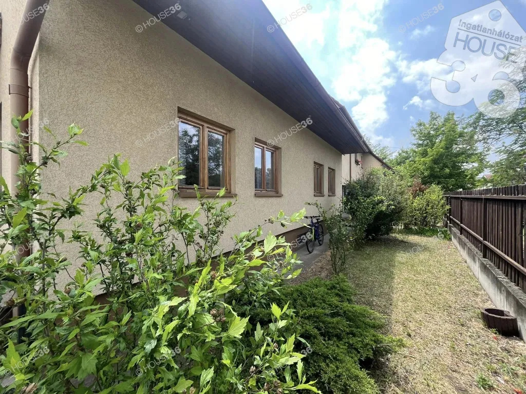 Giardino - Twin House with Terrace in Kecskemét