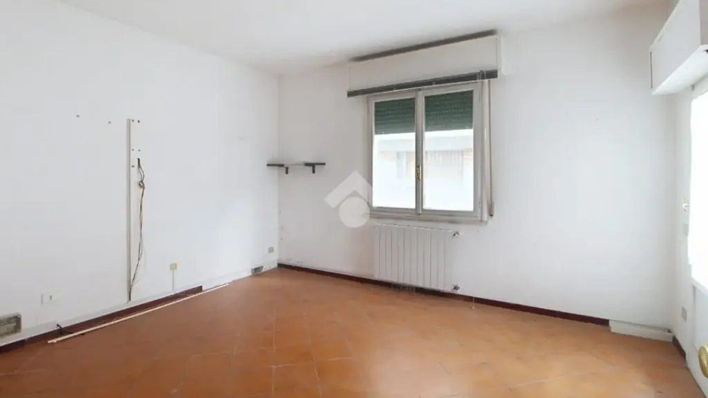 Stanze - Quadrilocale with Private Balcony in Pisa