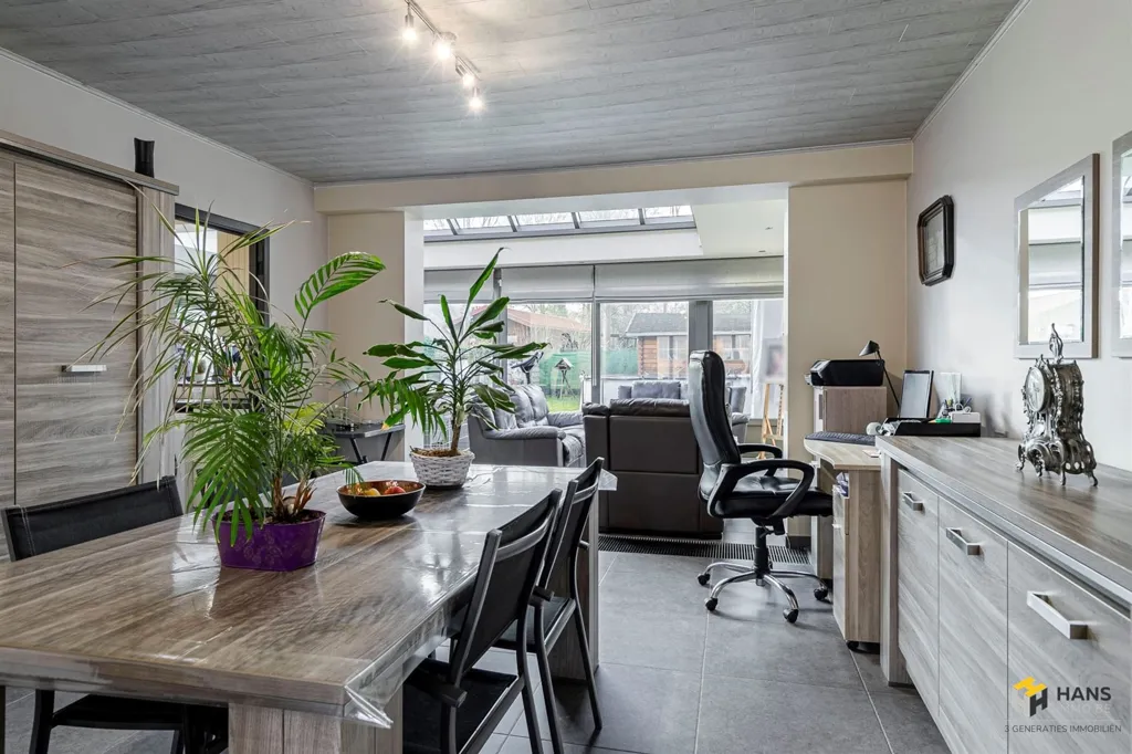 Sala da pranzo - Low-Rise Villa with Garden in Edegem