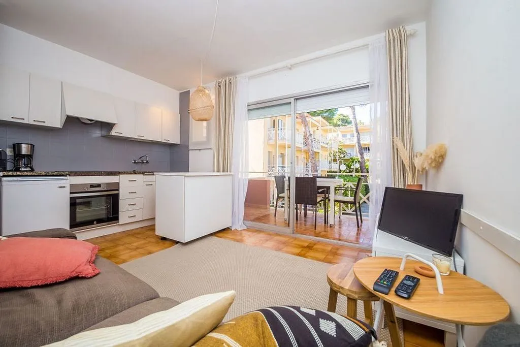 Living Room - Reformed Apartment with Pool in Els Pins