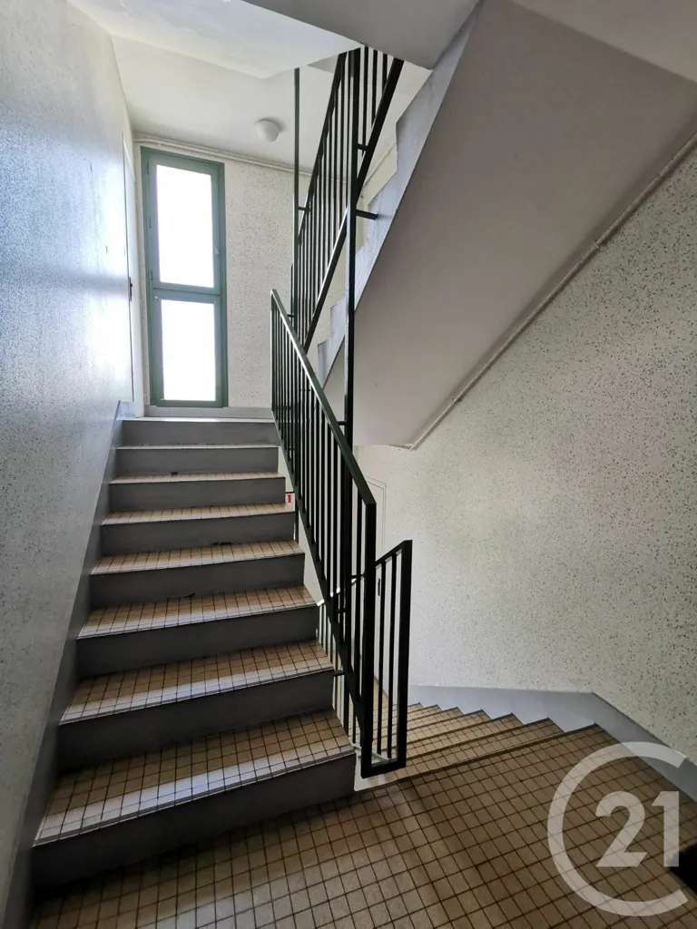 Pièces - Appartement avec Vue sur Parc à Épernon