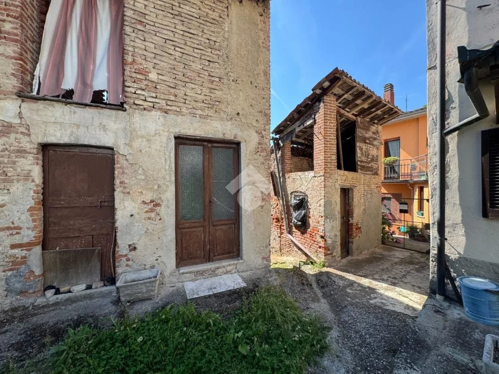 Jardin - Casa di Corte with Vineyard View in Rovescala