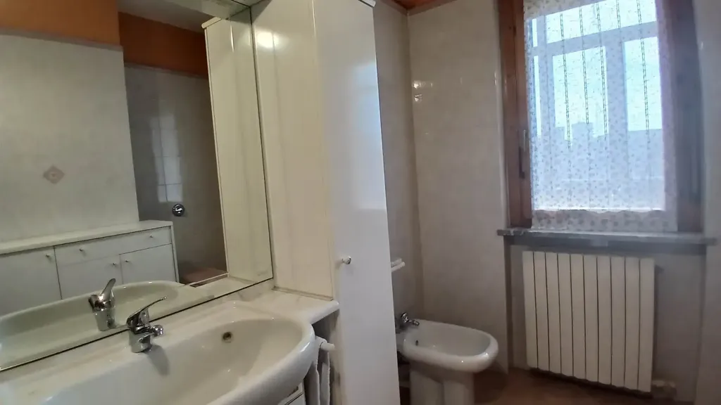 Salles de bain - Triplex Apartment with Balconies in Mortara