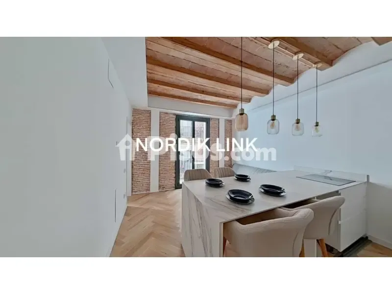 Söögituba - Modernised Flat with Balcony in Raval