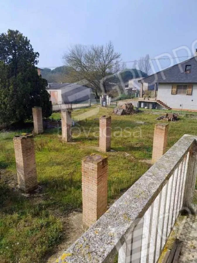 Aed - Rural House and Barn with Courtyard in Codigoro
