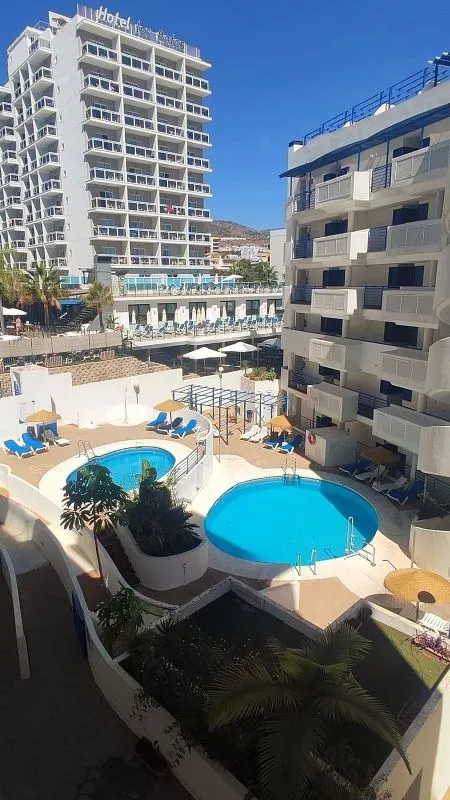 Piscina - West-Facing Apartment with Terrace in Benalmádena