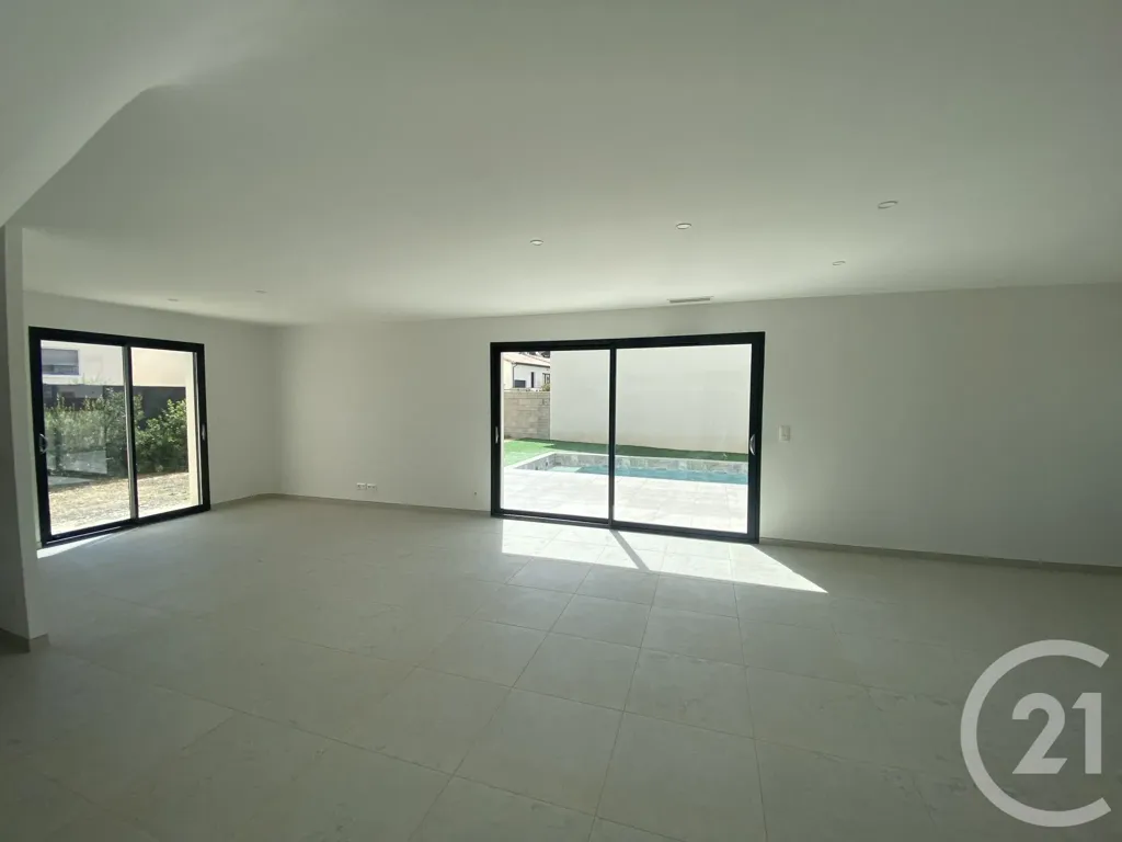 Séjour - Maison Contemporaine avec Piscine à Nezignan-l'Évêque