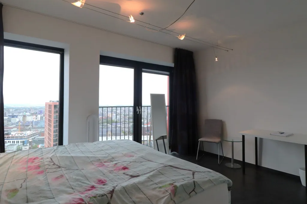 Bedrooms - Furnished Apartment with City View in Rotterdam