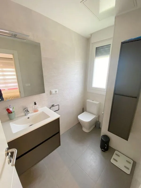 Salles de bain - Contemporary House with Garden in Ayegui