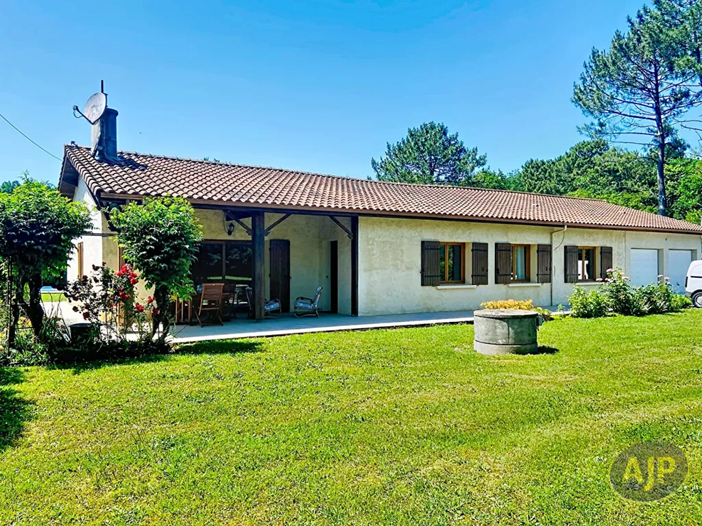 Esterno - House with Pool in Lesparre-Médoc