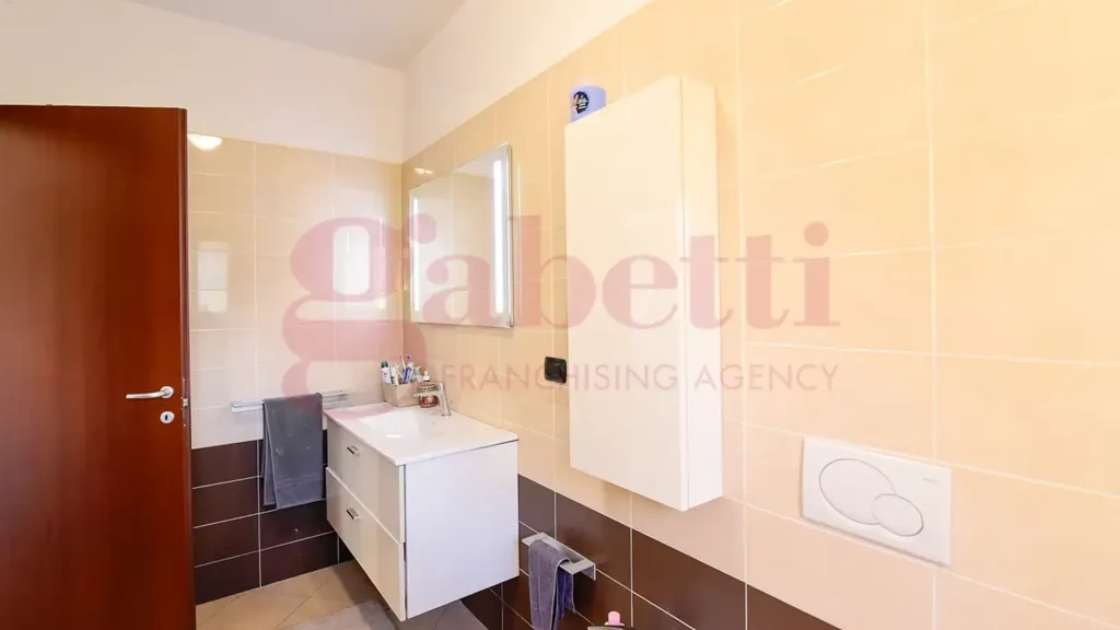 Vannitoad - Modern Villa with Garden in Cantù