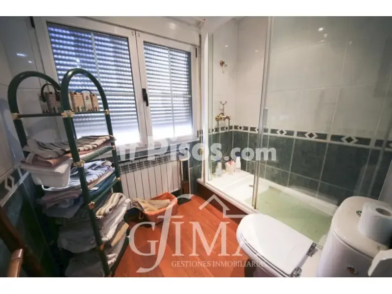 Salles de bain - Spacious House with Pool in Tomelloso