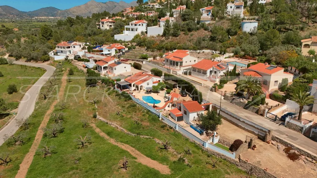 Õhuvaade - Villa with Pool in Orba