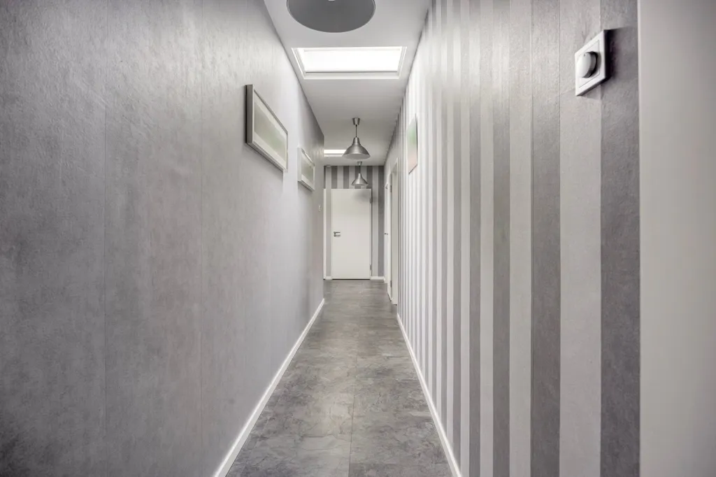 hallway_entrance