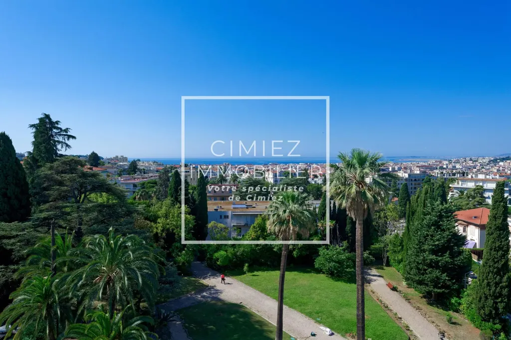 Luxury Apartment with Mountain View in Cimiez