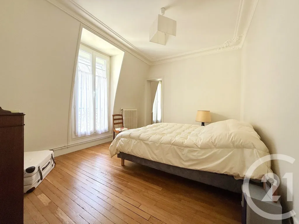 Chambres - Appartement Haussmannien avec Balcon à Paris 16ème
