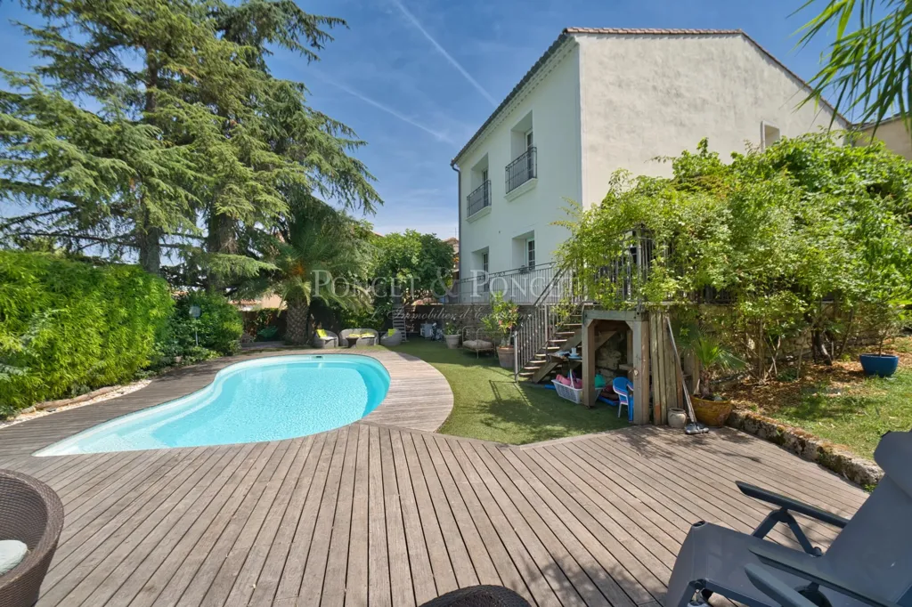 Piscine - Maison avec Vue Dominante au Cœur du Village