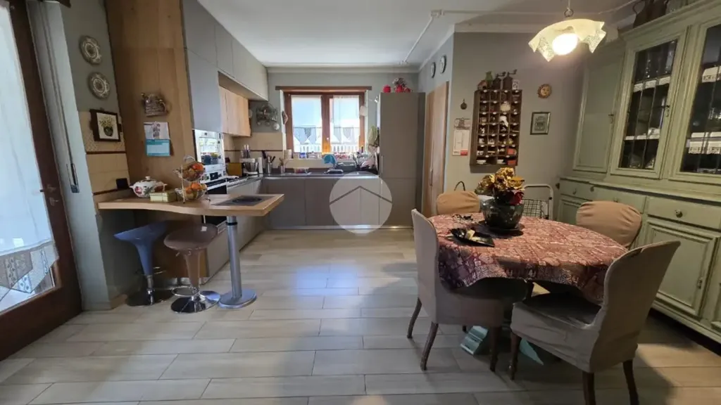 Salle à manger - Rustic Villa with Private Garden in San Benigno Canavese