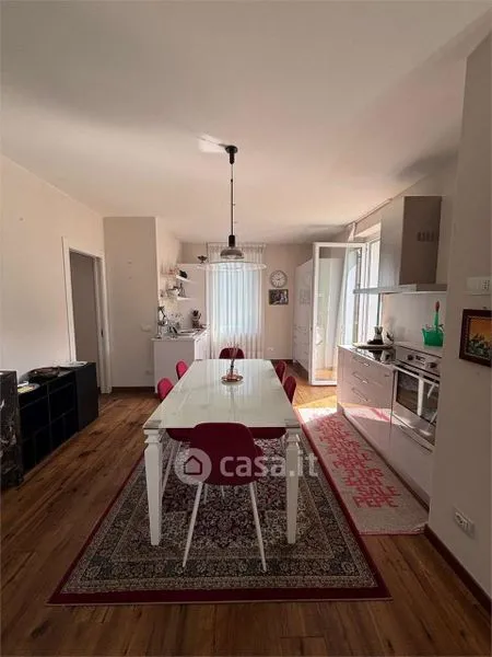 Söögituba - Modernised Semi-detached Villa with Lake View in Verbania