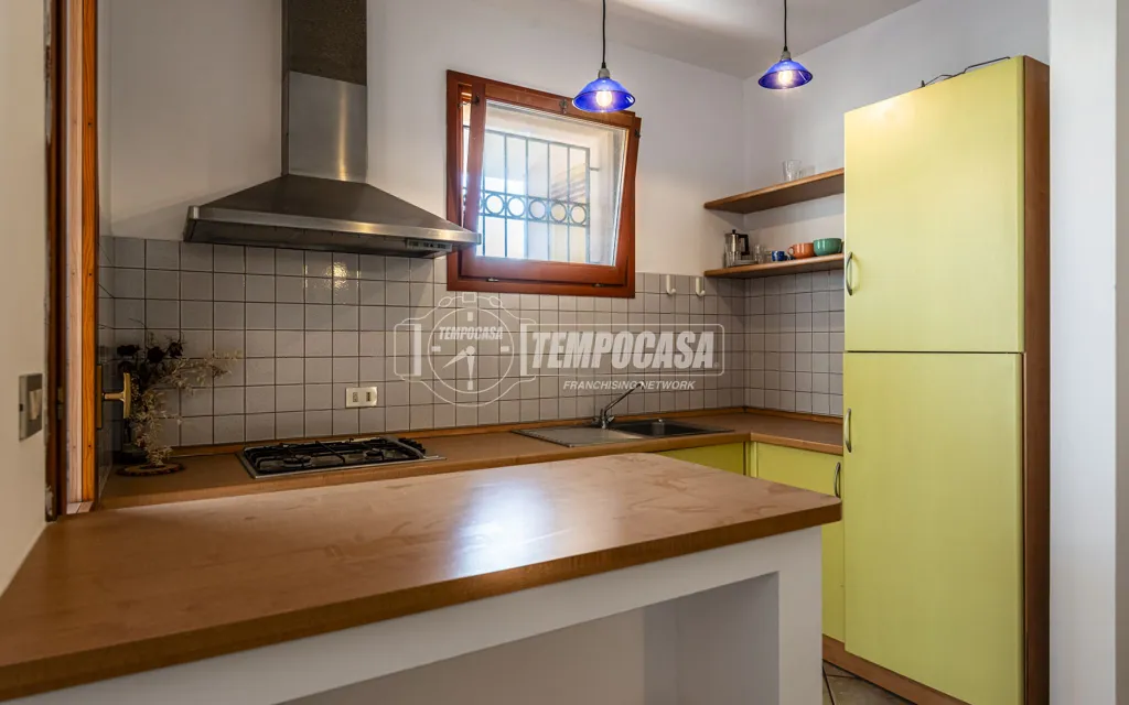 Cuisine - Bright Trilocale with Terrace in Numana