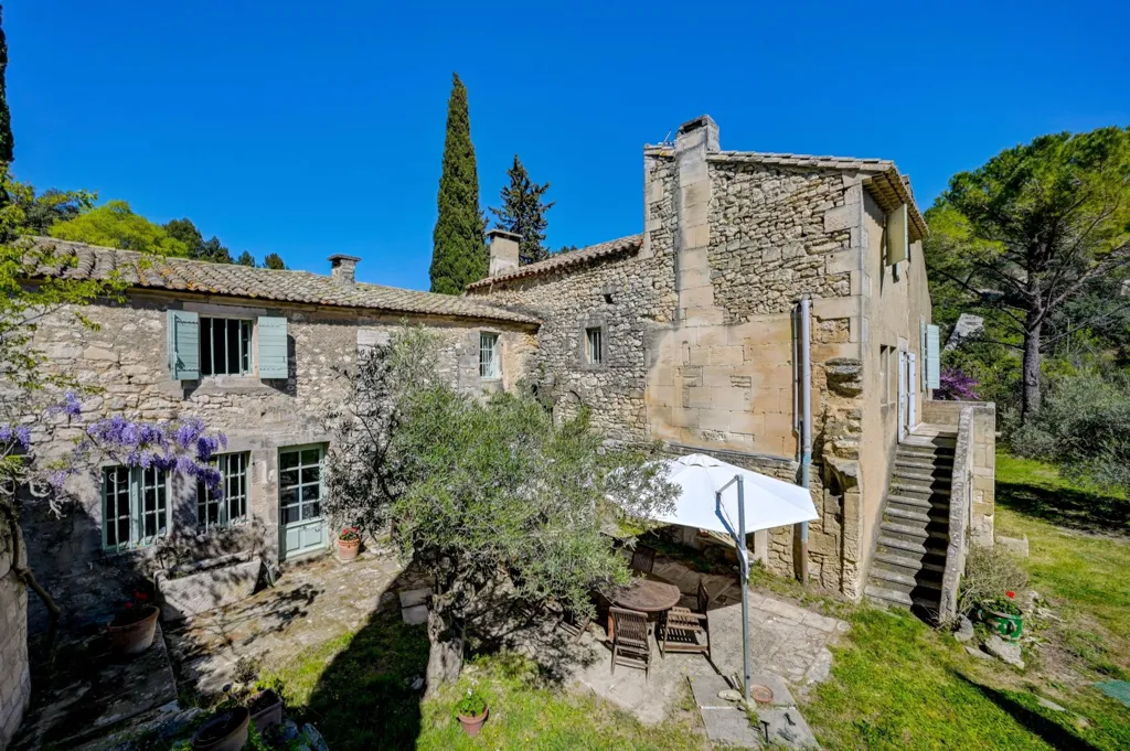 Exterior - Charming Property with Pool in Baux de Provence