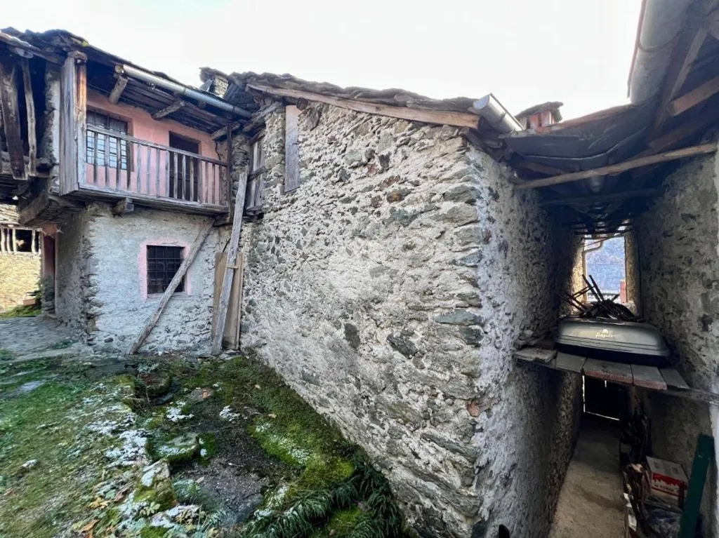 Välivaade - Semi-detached House with Panoramic View in Viù