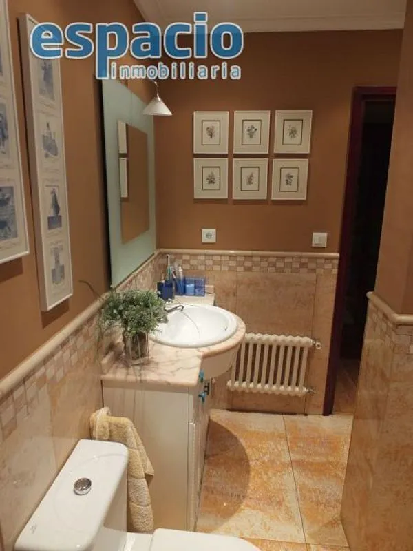 Salles de bain - Apartment with South-West View in Ponferrada