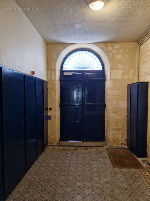Esik - Duplex with Parking in Chartrons, Bordeaux