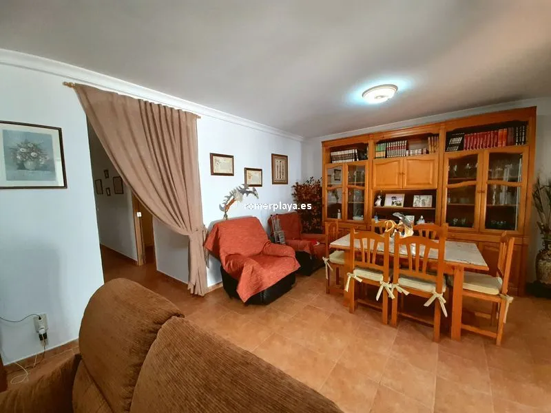 Dining Room - Beachfront Chalet with Terraces in Oliva
