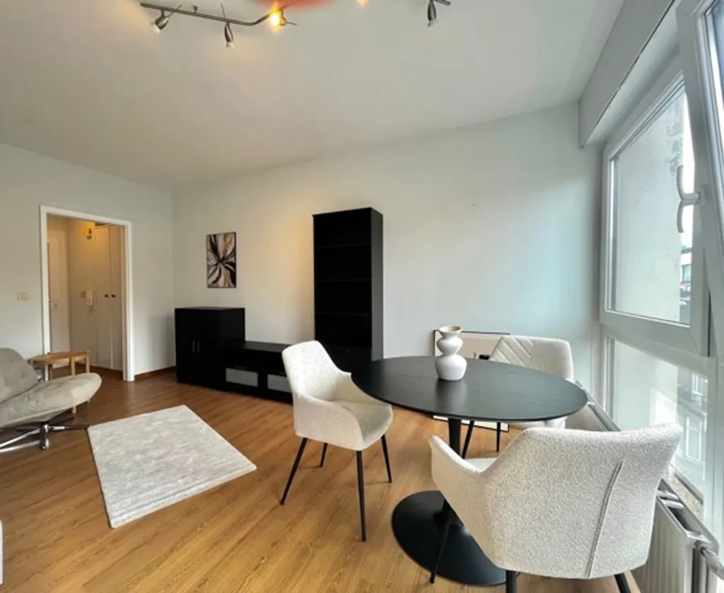 Séjour - Studio avec Vue sur Liège au 5ème Étage