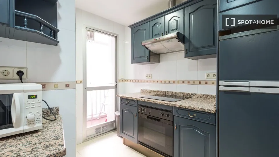 Cuisine - Shared Flat with Retiro Park View in Madrid