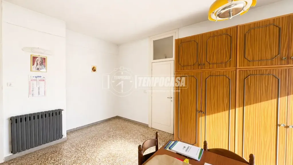 Dining Room - Bright Bilocale with Balcony in Arenella, Naples