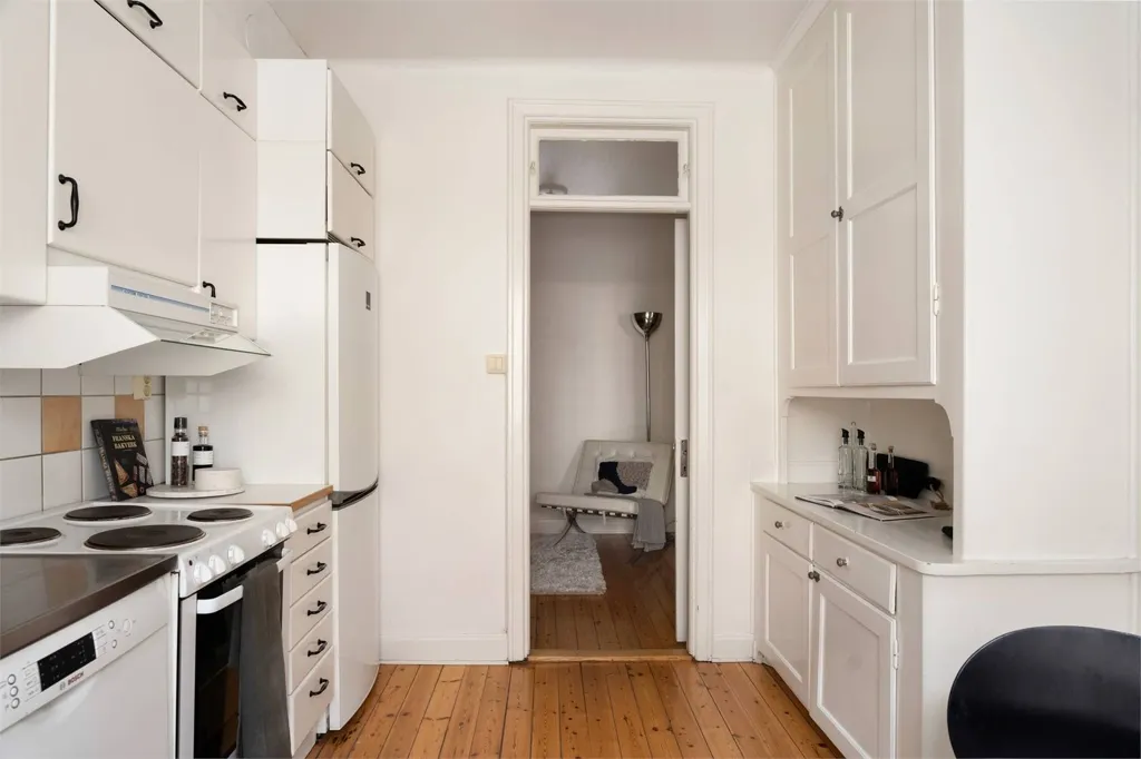 Kitchen - 1930s Charm Flat in Haga Norra, Solna