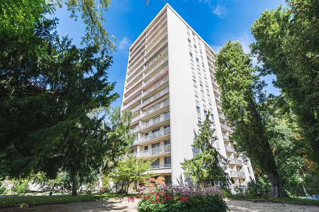 Välivaade - Apartment with Balcony and Cathedral View in Reims