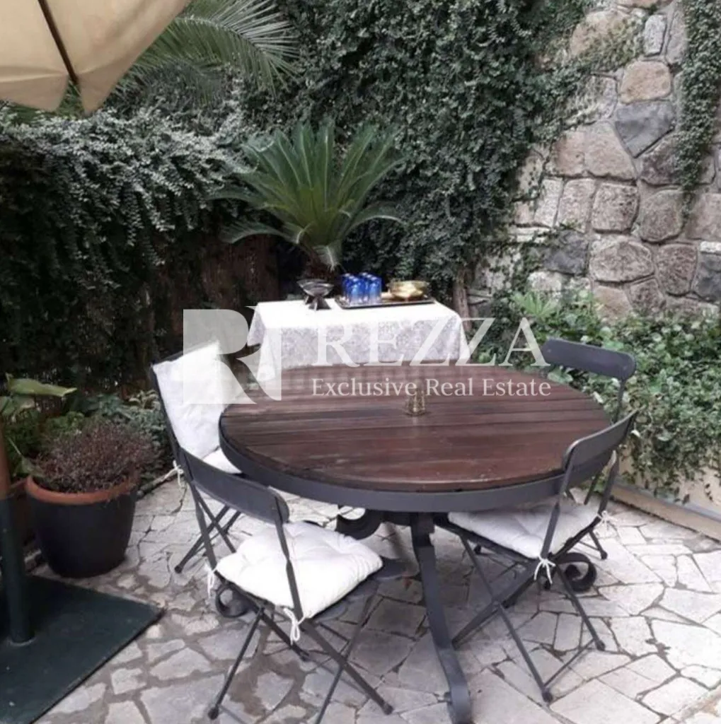 Terrass - Renovated Apartment with Garden in Parioli