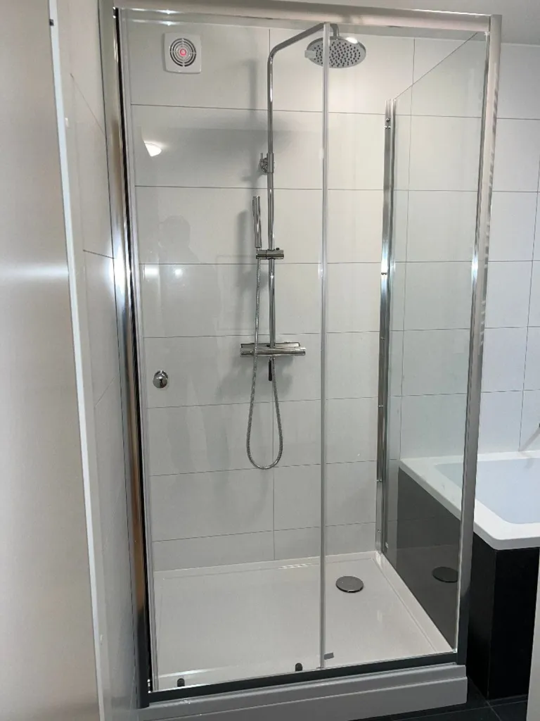 Vannitoad - Fully Renovated End-Unit in Heerlen
