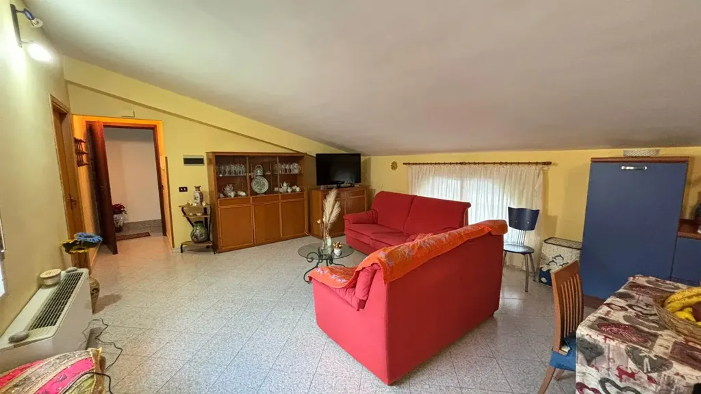 Appartement 5 pièces à IT