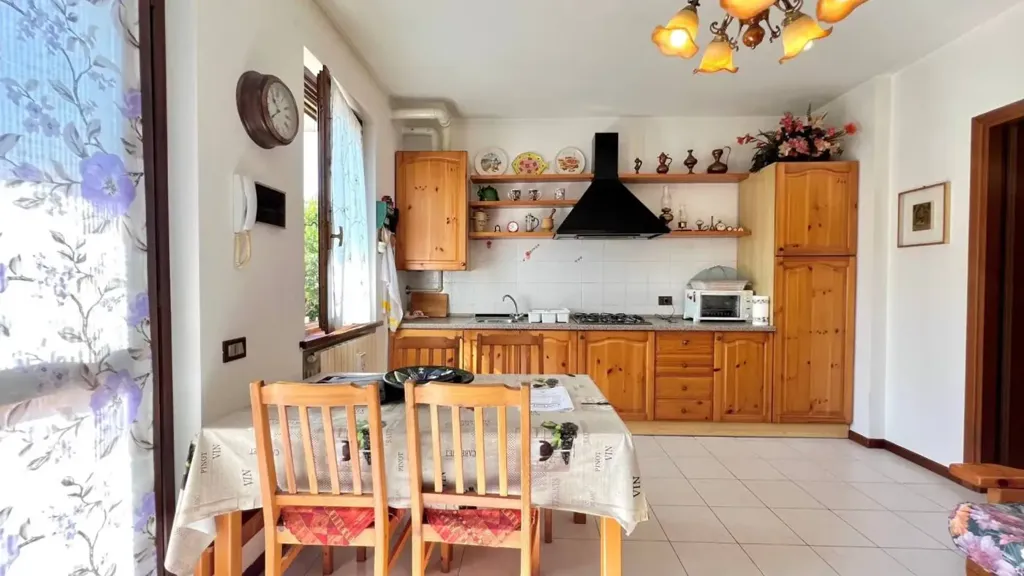 Söögituba - Twin-Unit with Garden in Ranzanico