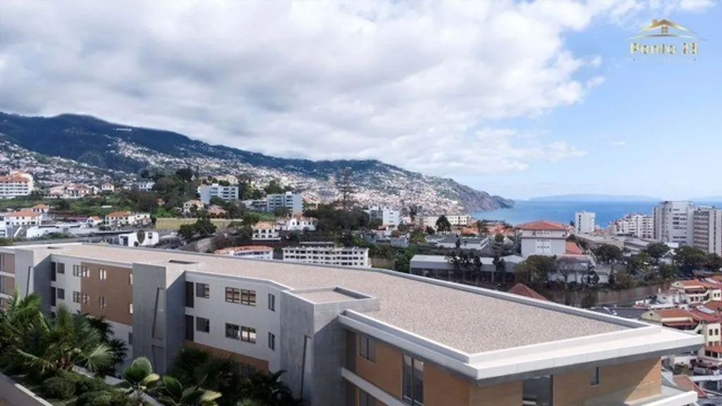 Balcon - Luxury Flat with Bay View in São Martinho, Madeira