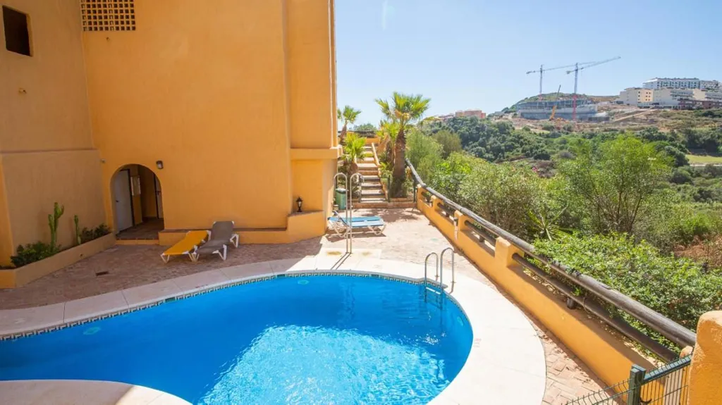 Piscine - 3-Bed Apartment with Terrace in La Duquesa, Manilva