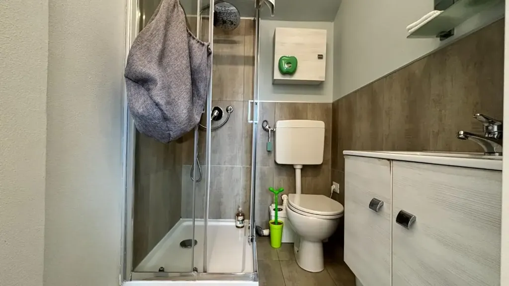 Bathrooms - Apartment with Mansard in Pontedera