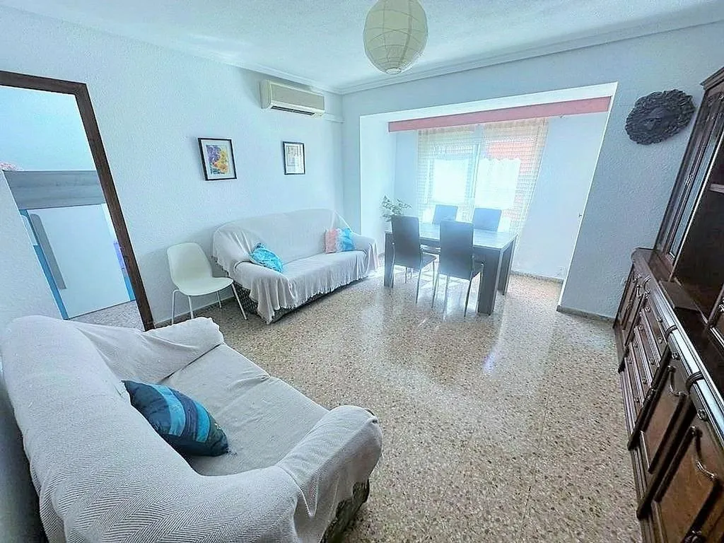 Elutuba - Furnished Flat with Balcony in Tormos
